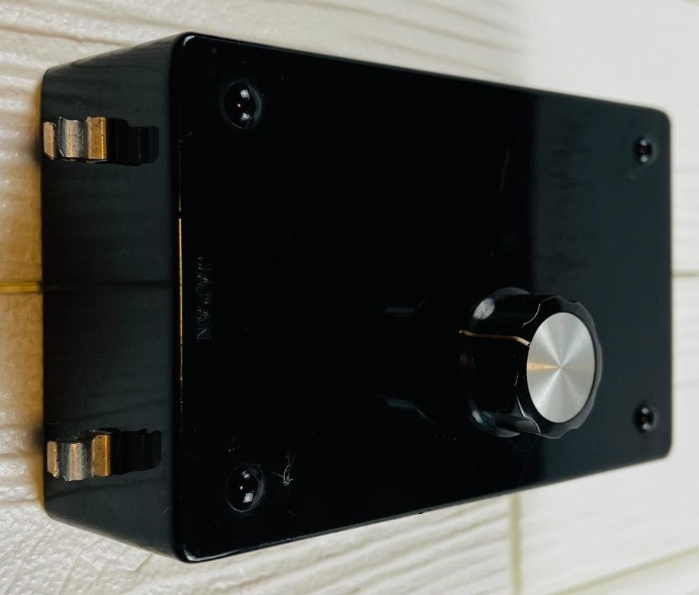 Electro-Harmonix SCREW UPPER 582971