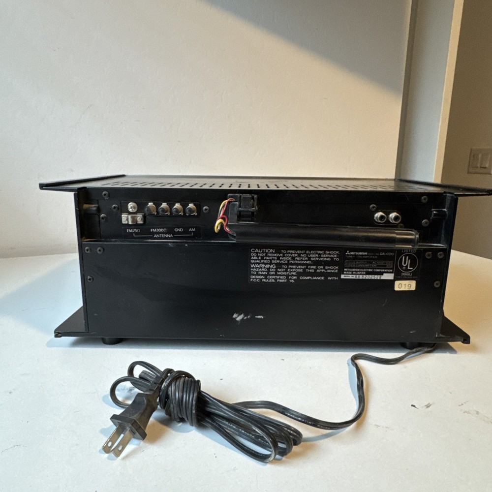 MITSUBISHI DA-C20 Preamp + Tuner + MM & MC Phono