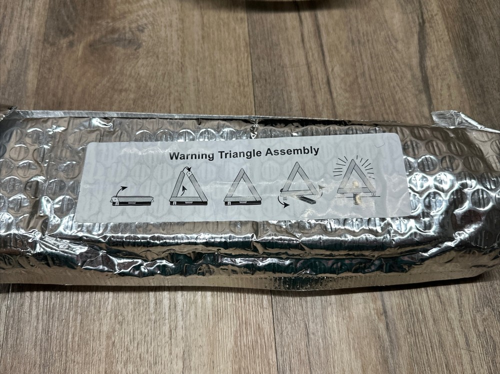 EMERGENCY ROADSIDE ASSISTANCE KIT