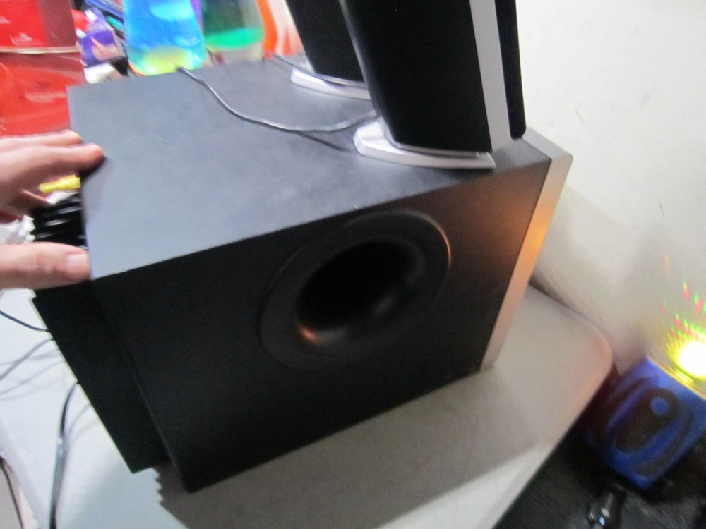 Logitech Z-2300 2.1 THX PC Speaker System Missing Wired Control Pod Remote