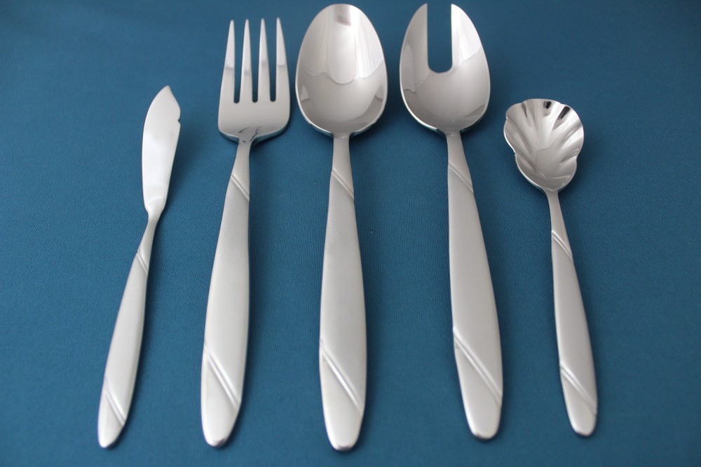 Oneida RISOTTO Serving (5pc Set) Tablespoon Pierced Fork Sugar Stainless NEW