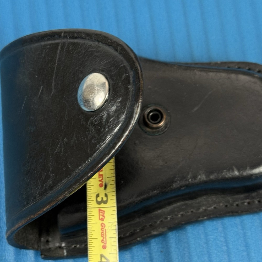 Aker 501 Handcuff Pouch Holder Black Leather Security Belt Loop
