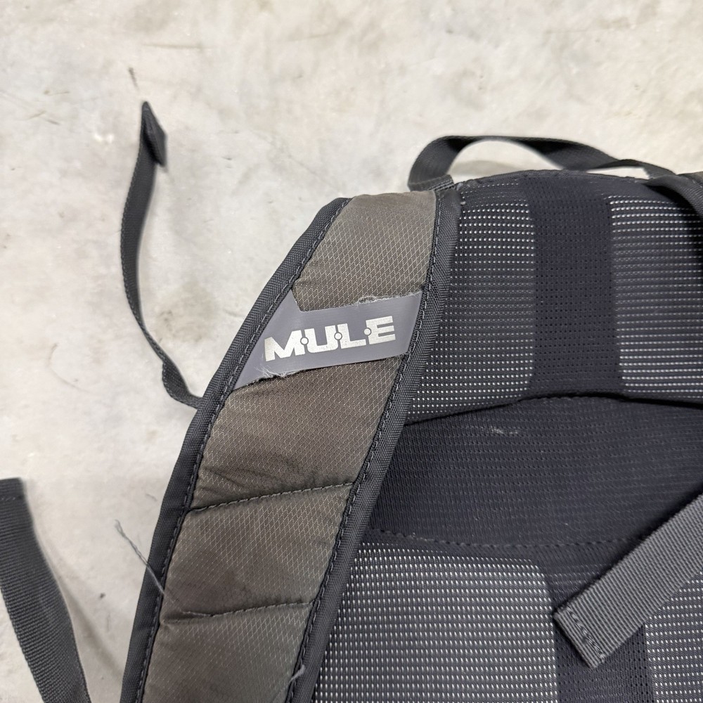 CamelBak Mule 3L/100 oz Hydration System Backpack W/ Bladder Green Black