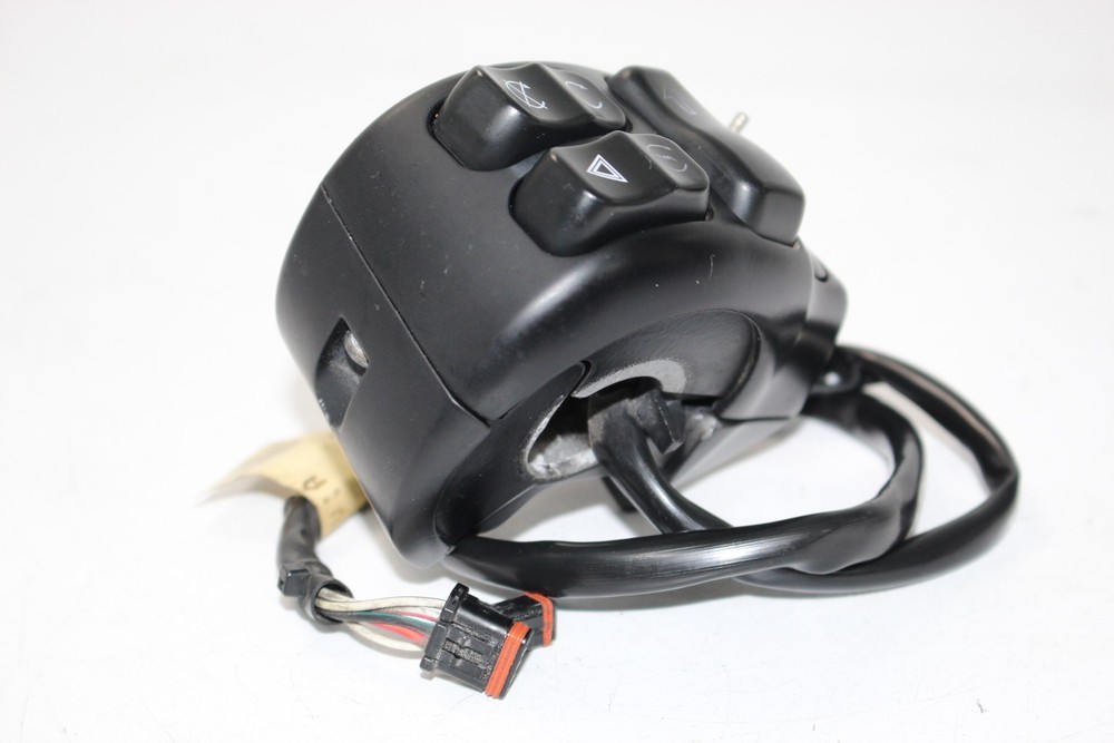 17 Harley Electra Glide Police FLHTP Right Control Switch