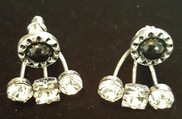 3 Three pair Stud earring set Crystal feather Black pierced ears
