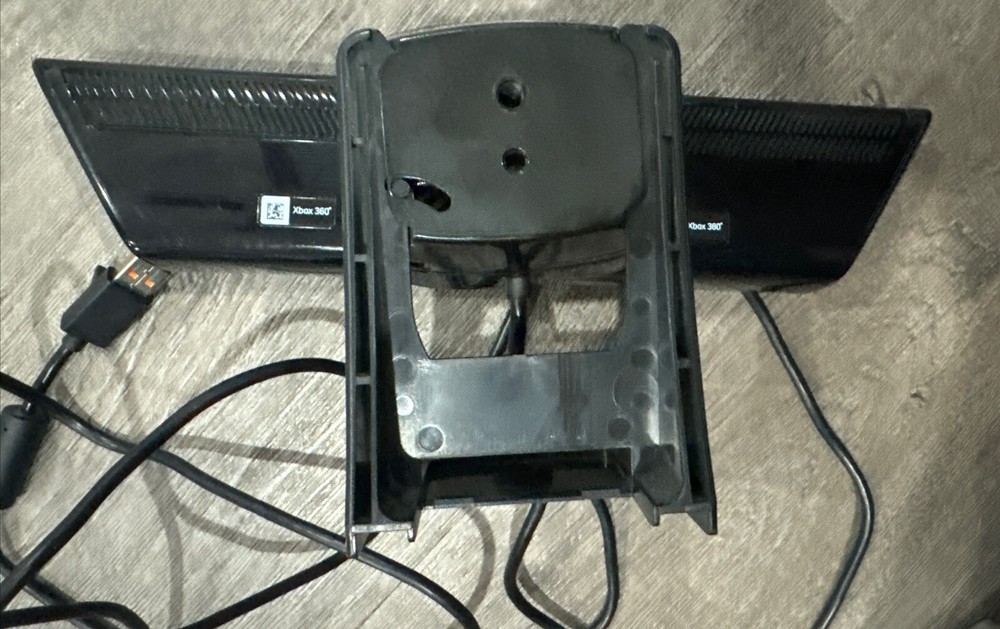 Microsoft 1414 Xbox 360 Kinect Sensor Bar Only - Black