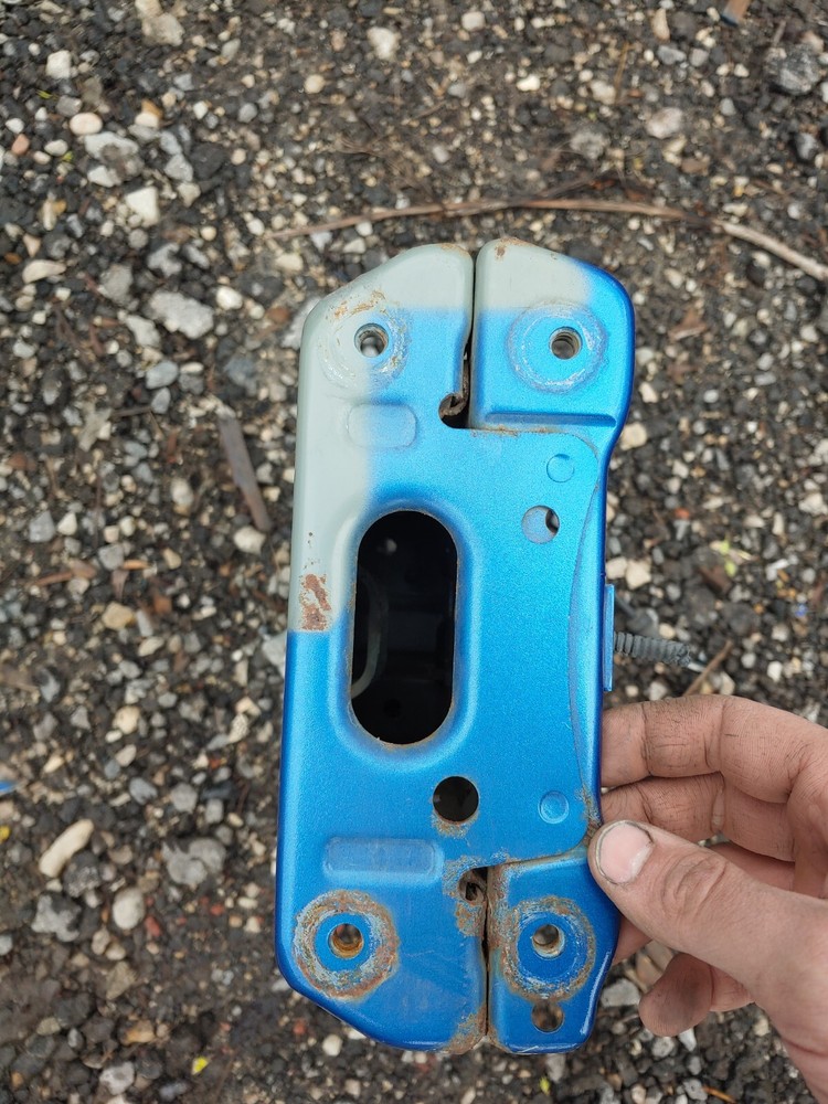 2003 Infiniti G35 Coupe Driver Left Frame Rail