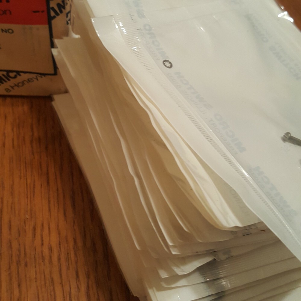 37 Honeywell micro switch js-307