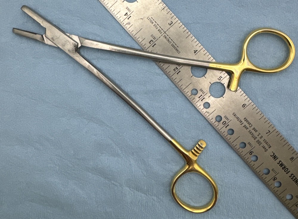 KMedic KM 48-324 Twisting Forceps