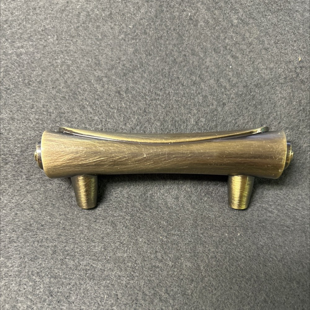 2-1/2" Scroll Pull Antique Brass
