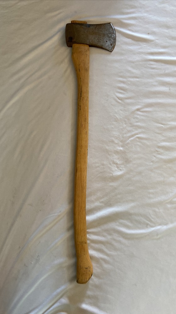 Artisan Axe T015 With Wooden Handle 36”