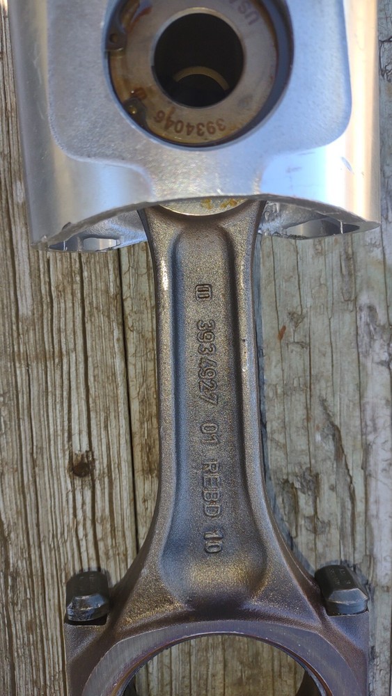 Cummins ISC 8.3CR Connecting Rod and Piston no3