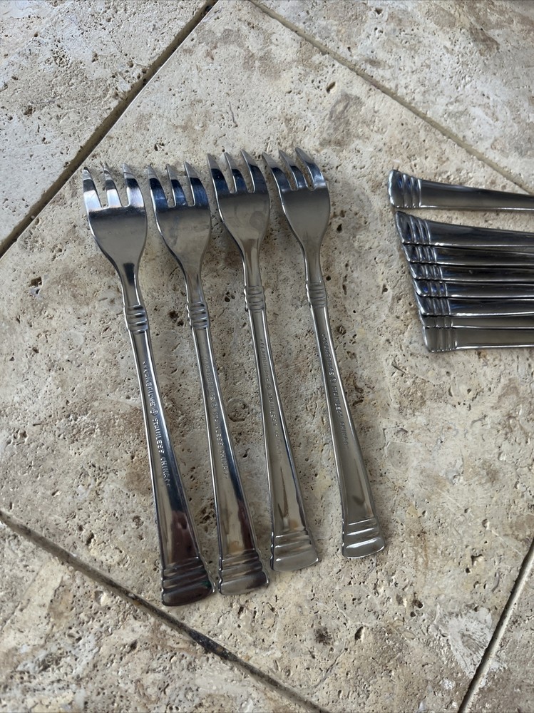 4 Cambridge Silversmiths Stainless CODIE Cocktail/Seafood Forks 3 Sets Ava
