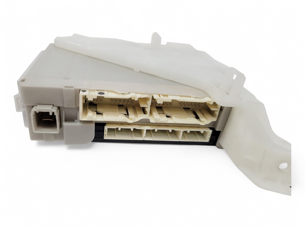 2012-2014 Lexus CT200h Fuse Box Multiplex Module Network Control 89220-76121, E0