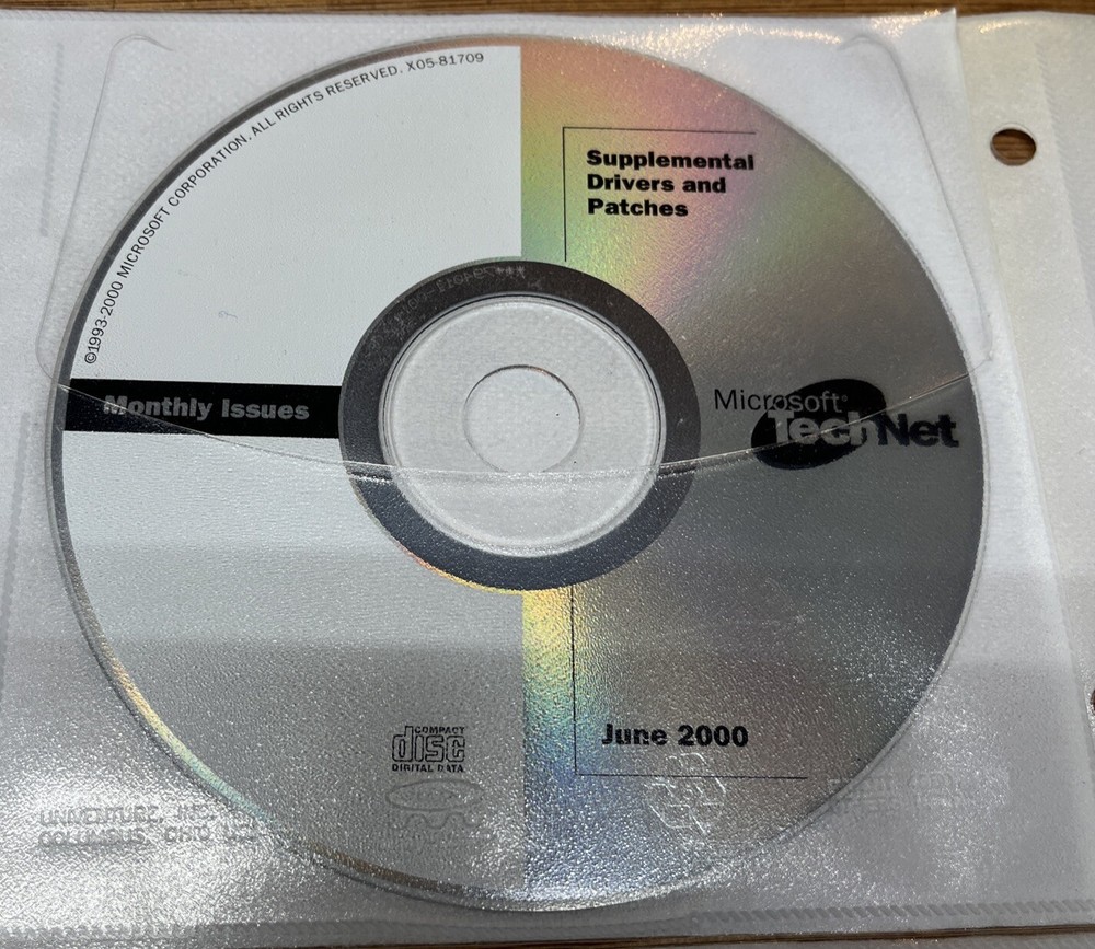 Vintage Lot of ( 10 ) Microsoft CD Compact Disc Windows 2000 Technet Bundle