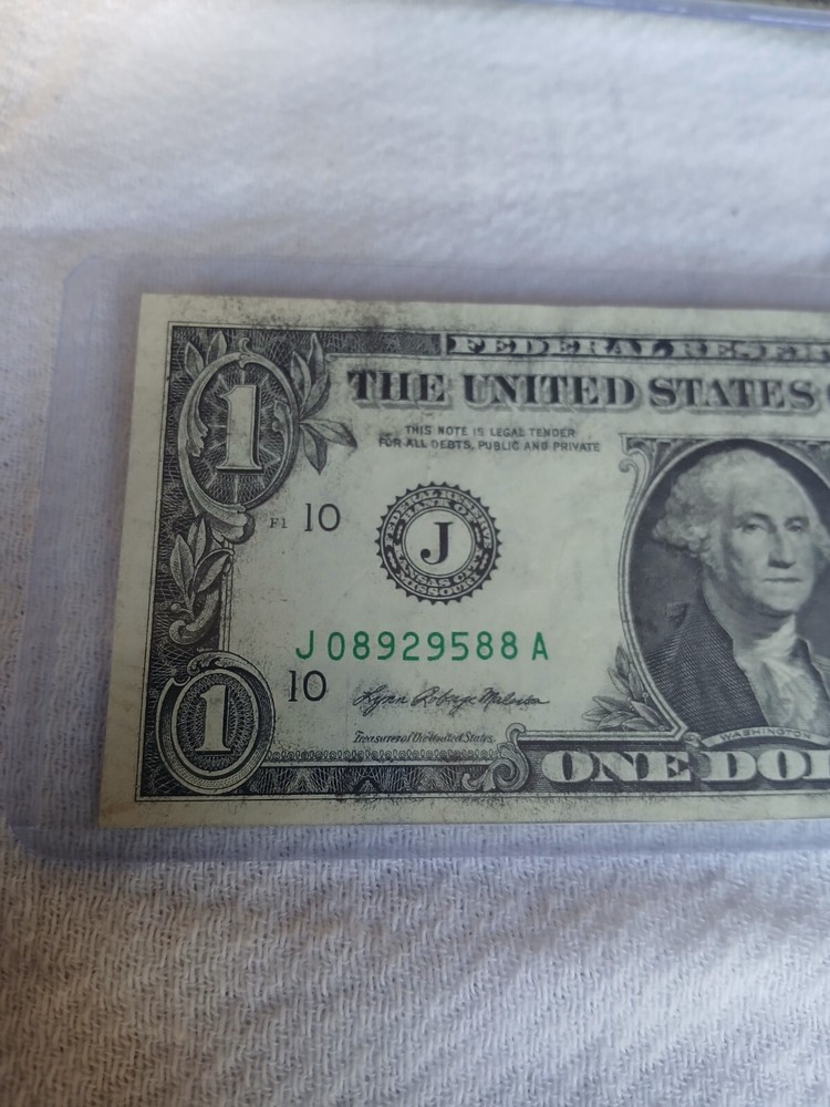 2021 X2 $1 Dollar Bills Ink Smear Errors From The Same Strap.
