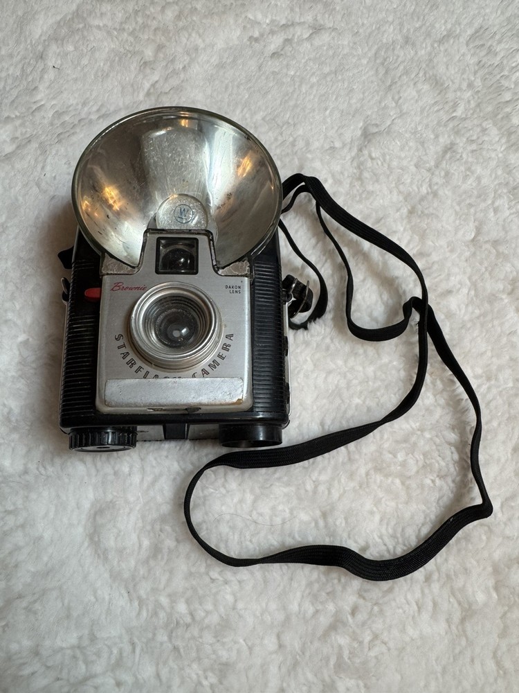 Vintage Kodak Brownie StarFlash Camera With Strap, Great Condition, UNTESTED