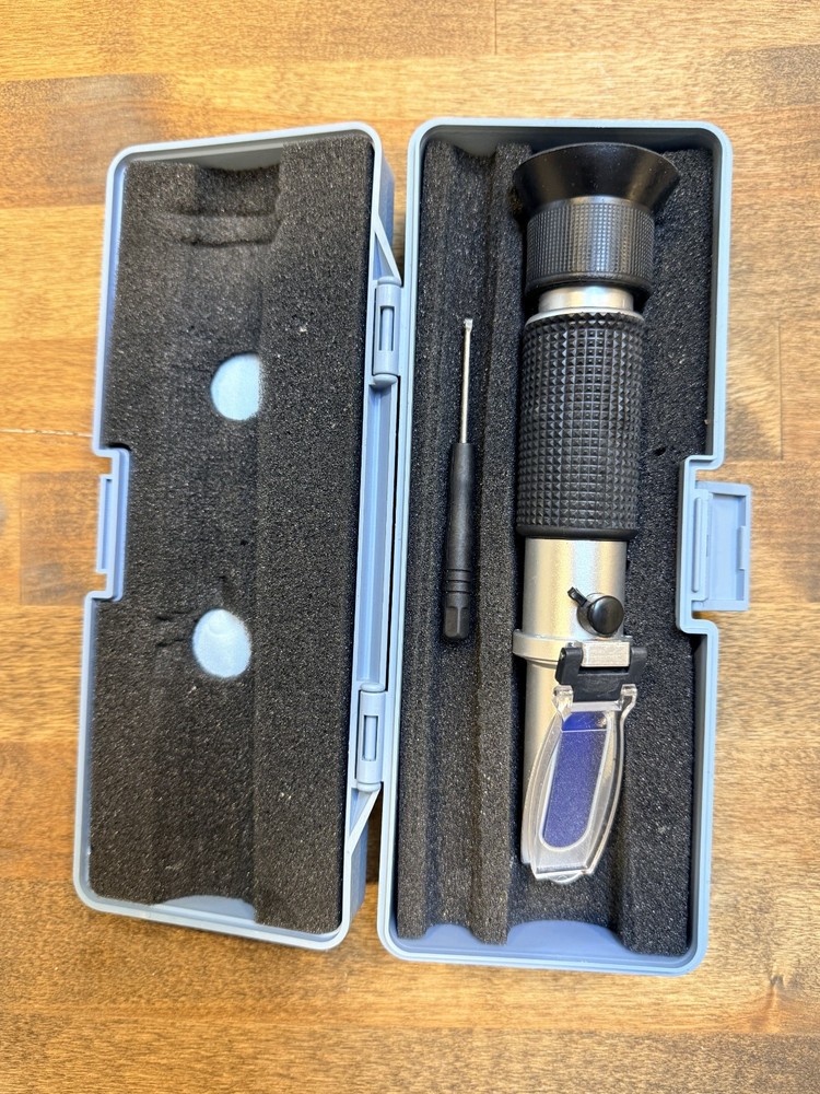 Anpro Portable Optical Refractometer and Case