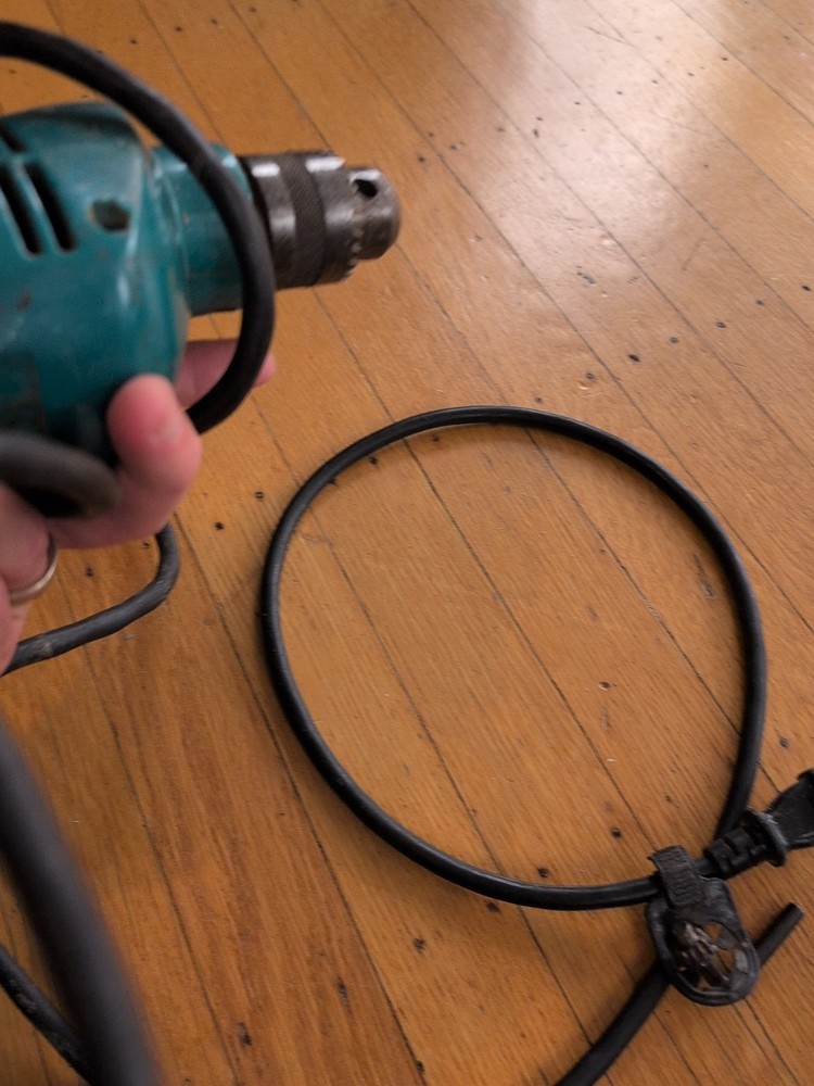 Makita DP3720 10mm Drill