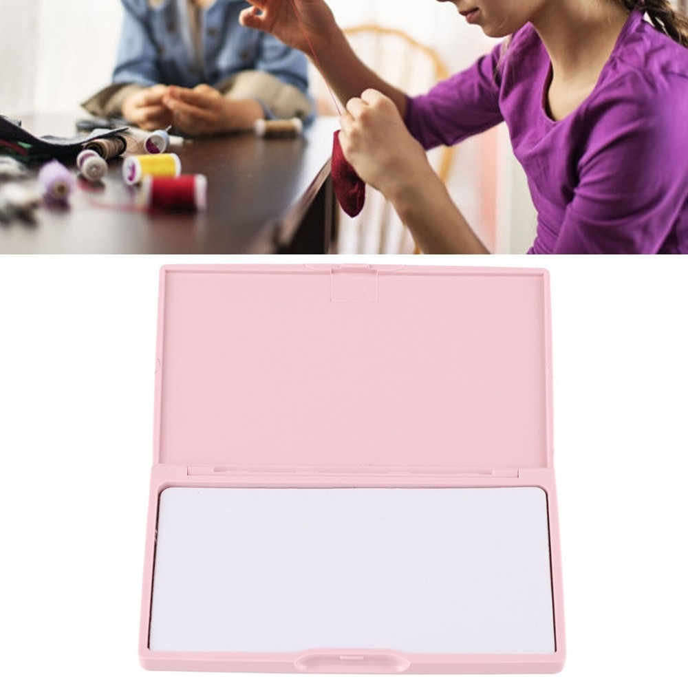 Magnetic Needle Case Pink Plastic Shell Light Portable Compact Stitching Pin