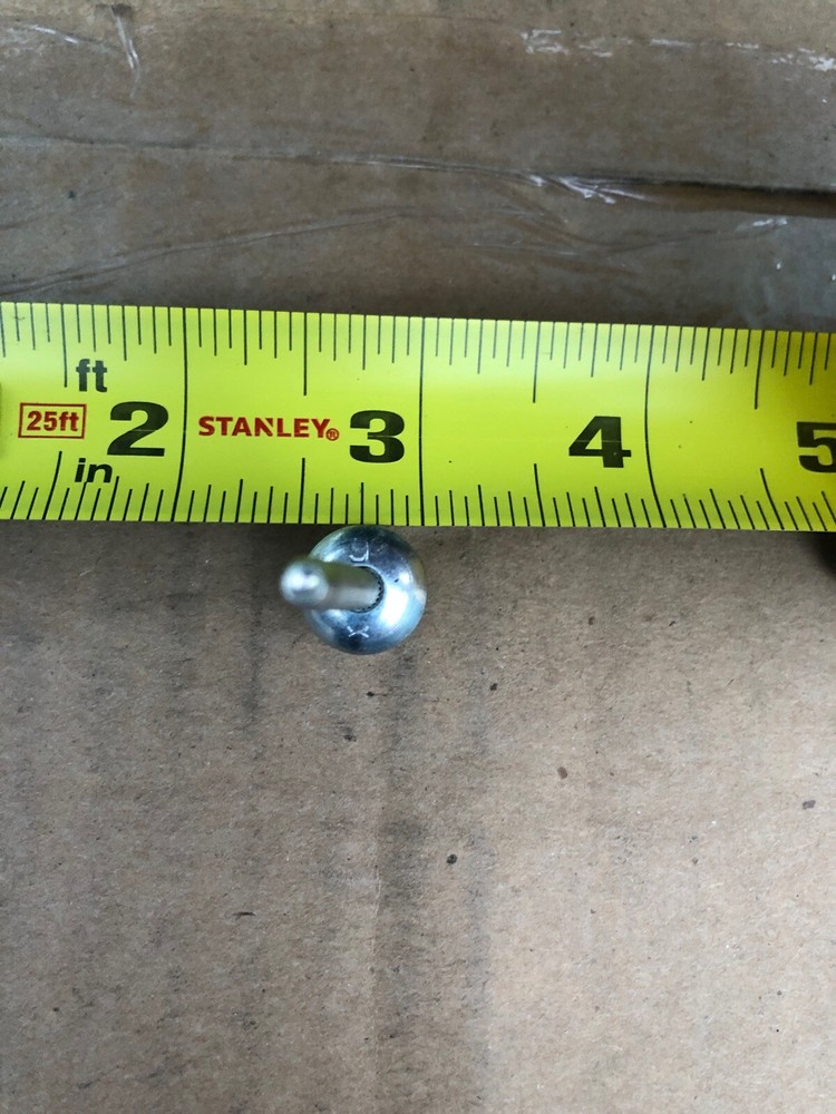 CHKLP-R8-6, (3) Rivets