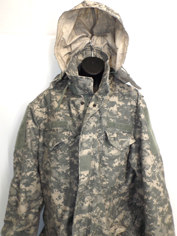 US Military Universal Pattern Camo Cold Weather Field Jacket Coat - MEDIUM-Long