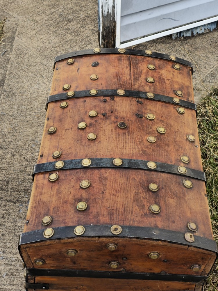 Jenny LIND STAGECOACH TRUNK
