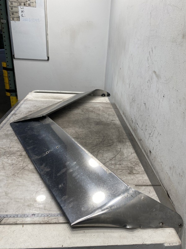 2010 Peterbilt 388 Visor (654-10793)