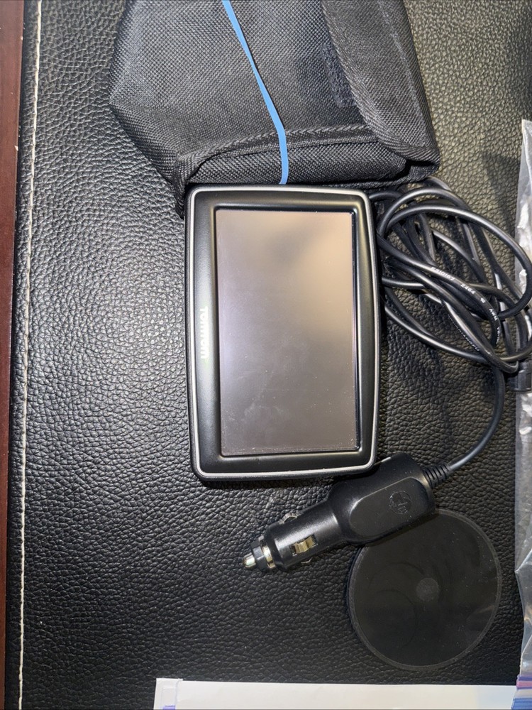 TomTom XL portable gps navigator