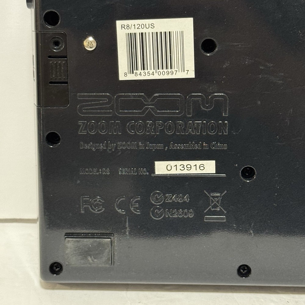 ZOOM R8 Multitrack 8 Track Digital Recorder