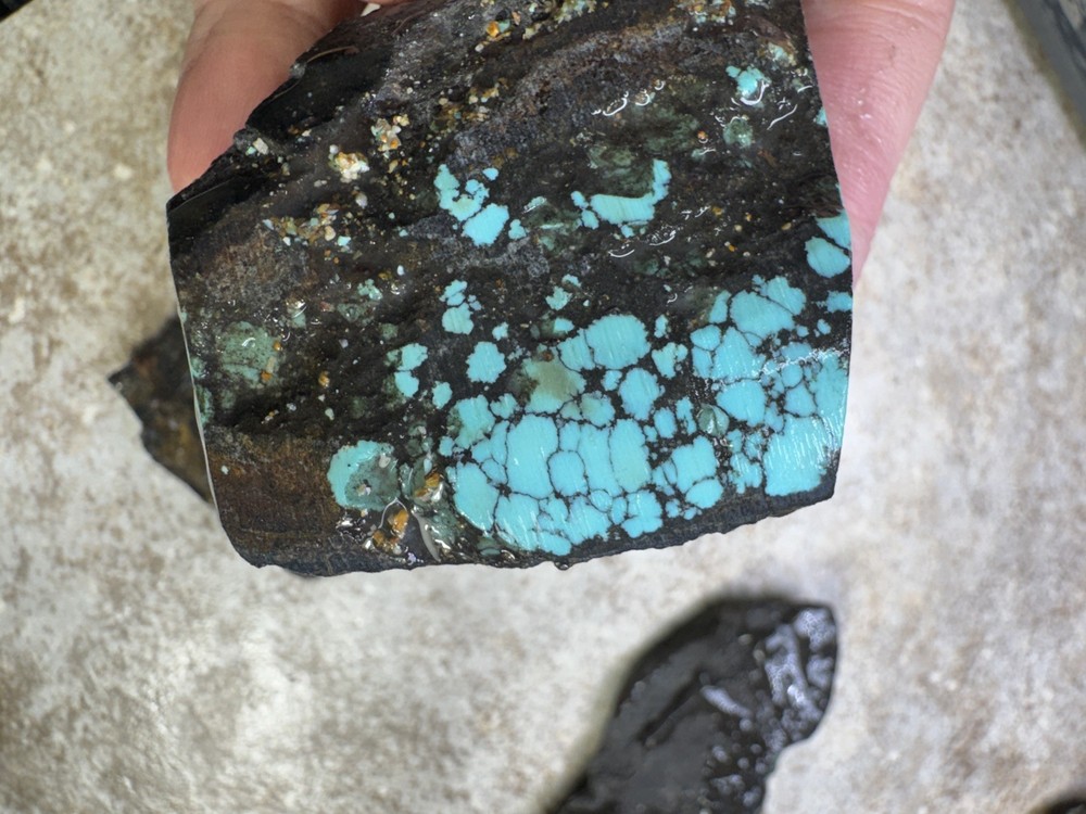 Stabilized hubei turquoise rough nice color and pattern