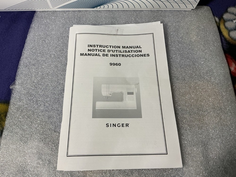 SINGER Quantum Stylist 9960 Computerized Sewing Quilting Machine (White)