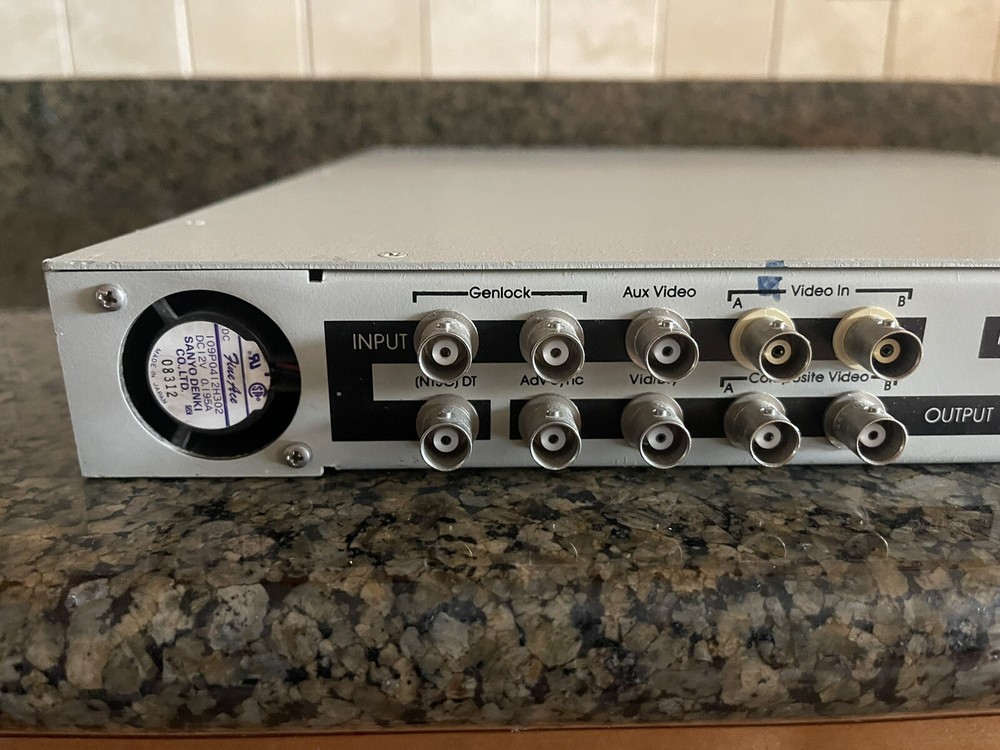 MICROTIME FS 8 VIDEO SIGNAL SYNCHRONIZER