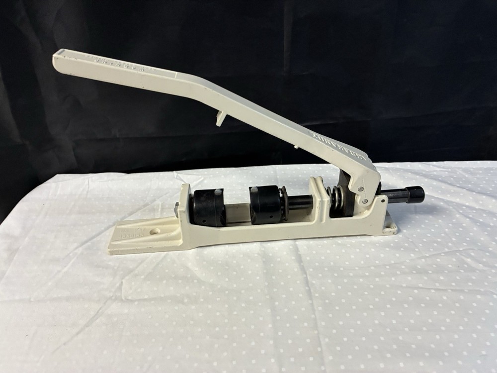 Super Rare Krakanut Nutcracker Heavy Duty Adjustable Nut Cracker