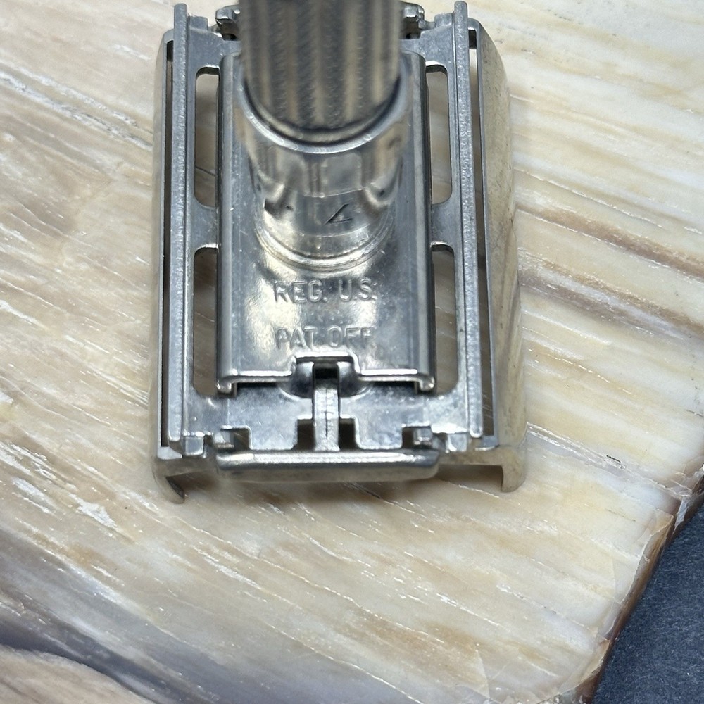 Vintage Gillette Gold Fat Boy Adjustable Razor E3
