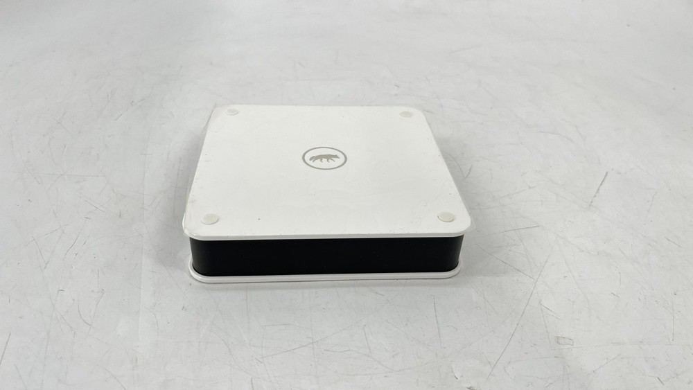 New Open Box SCOUT ALARM SMART WIRELESS HOME SECURITY SYSTEM SCHUB01