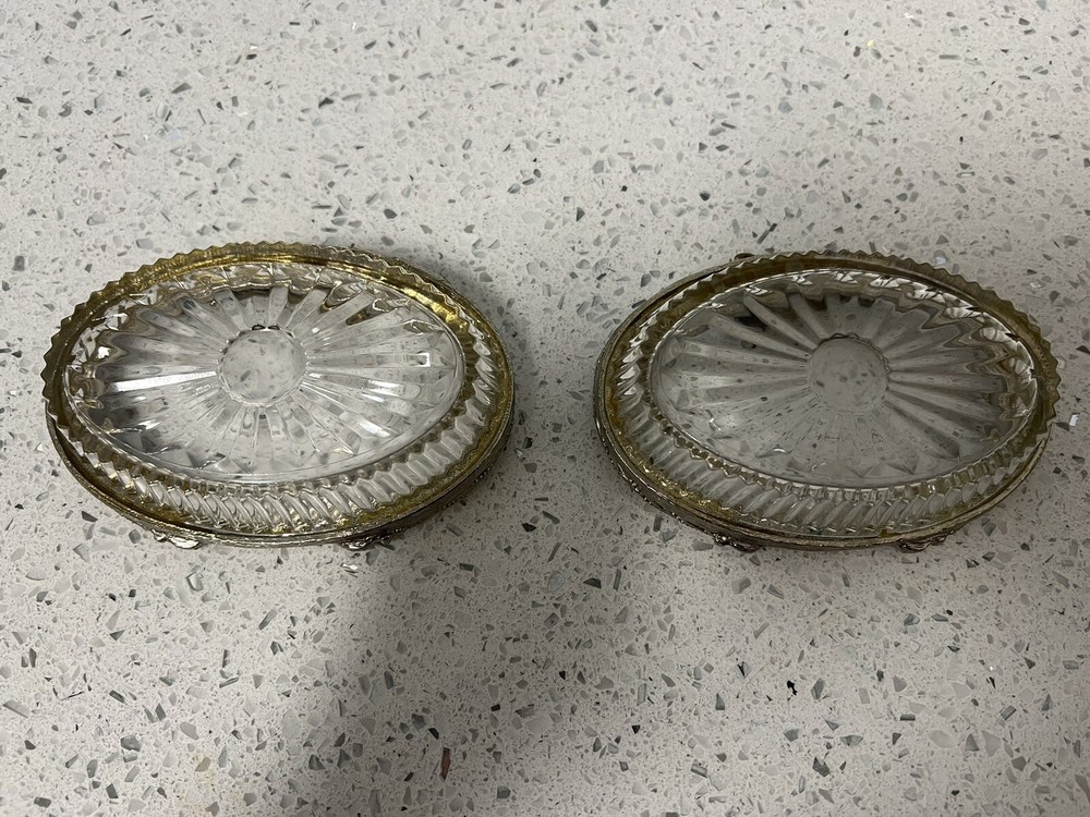 2 Regency Hollywood Stylebuilt Soap Dishes