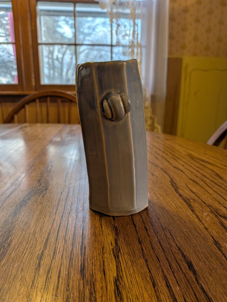 Meya - Small Decorative Pottery Extruded Vase