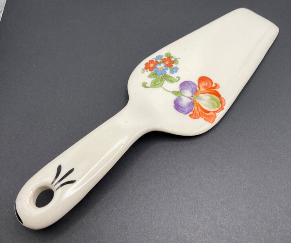 Solid Ceramic Cake Pie Server 9 1/2"  Beige with Flowers