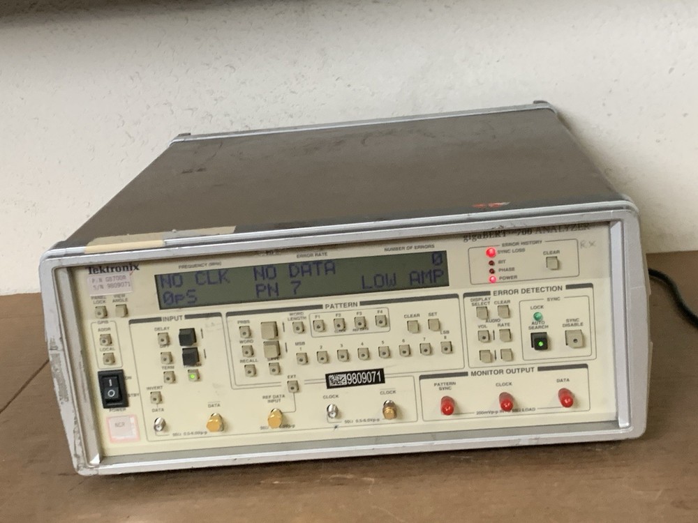 Genuine Tektronix / Microwave gigaBERT 700 Analyzer