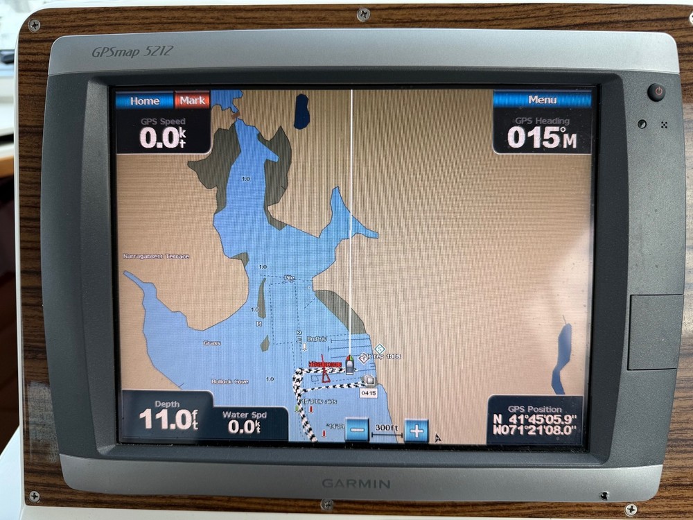 Garmin 5212 Multifunction Display