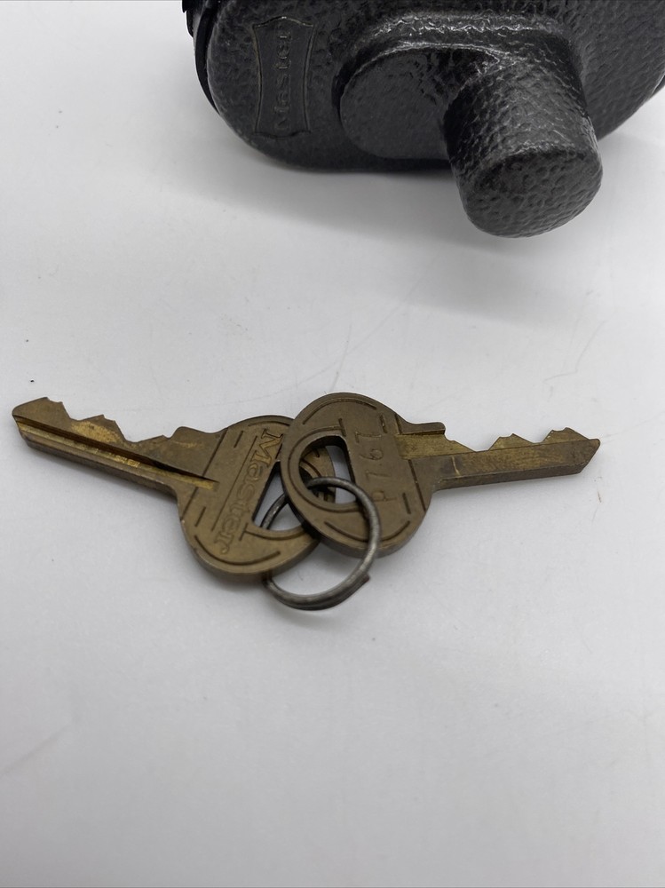 Master 90 Gun Lock Trigger Lock with 2 Keys