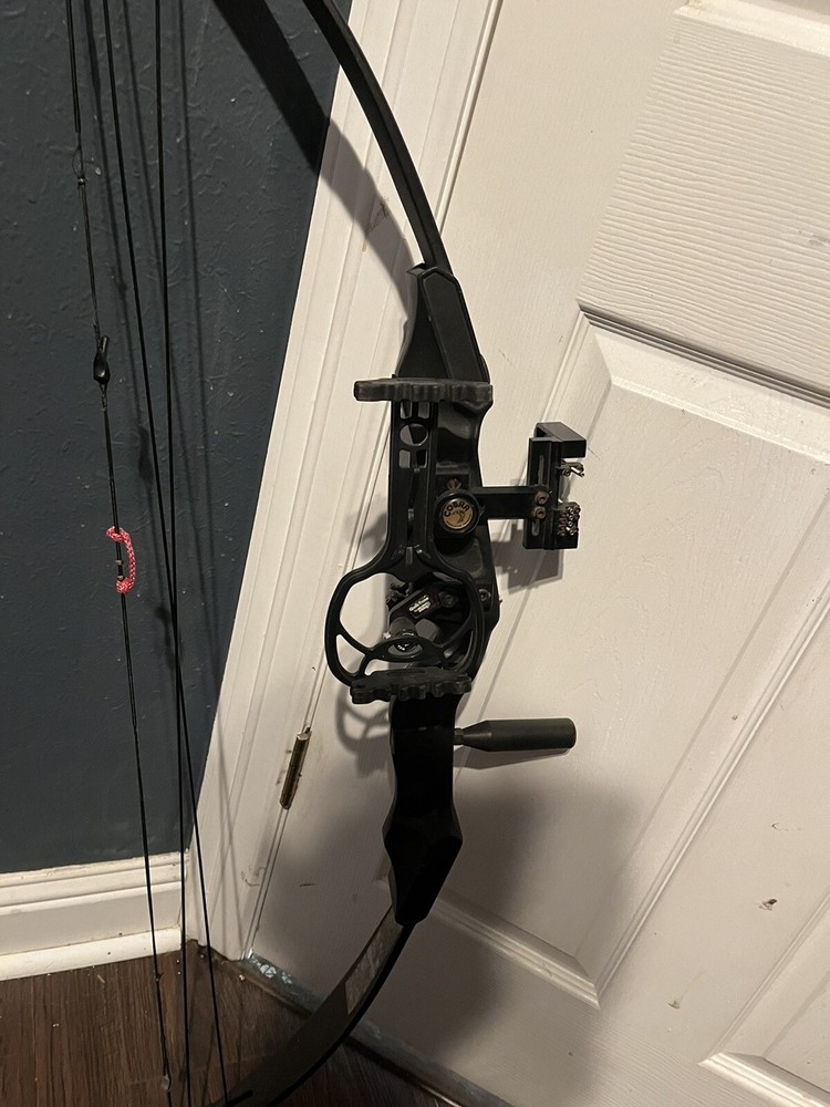 BEAR panther el 50lb compound bow