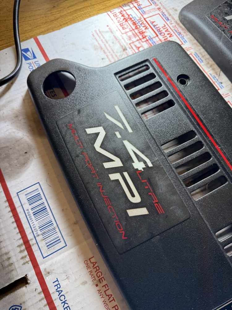 Mercruiser 7.4 MPI engine cover