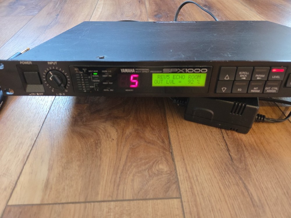 Yamaha SPX1000 Multi-Effect digital processor