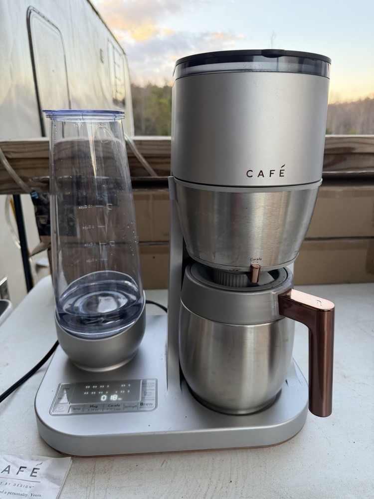 Cafe Distinct By Design