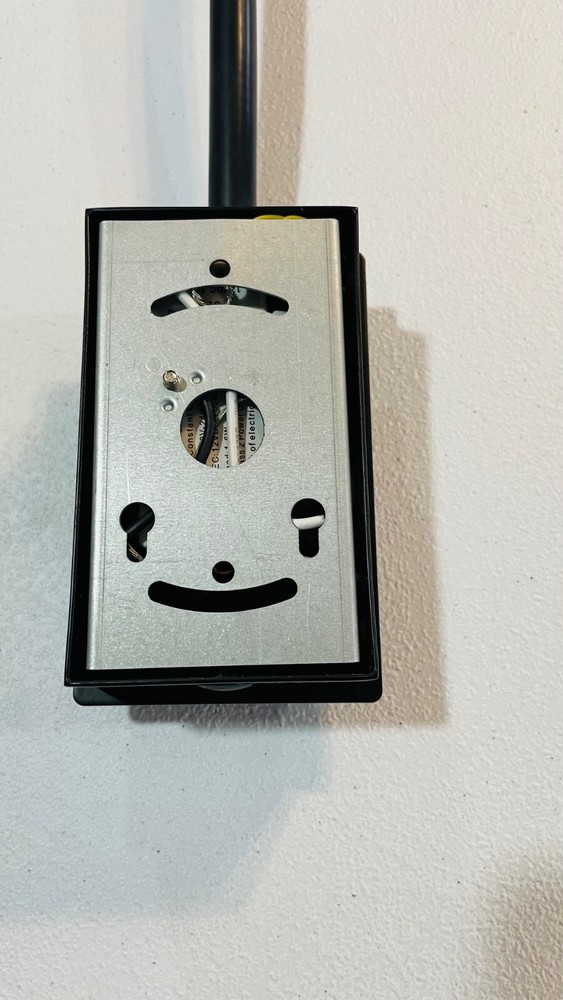 Stretch Swingarm Wall Sconce