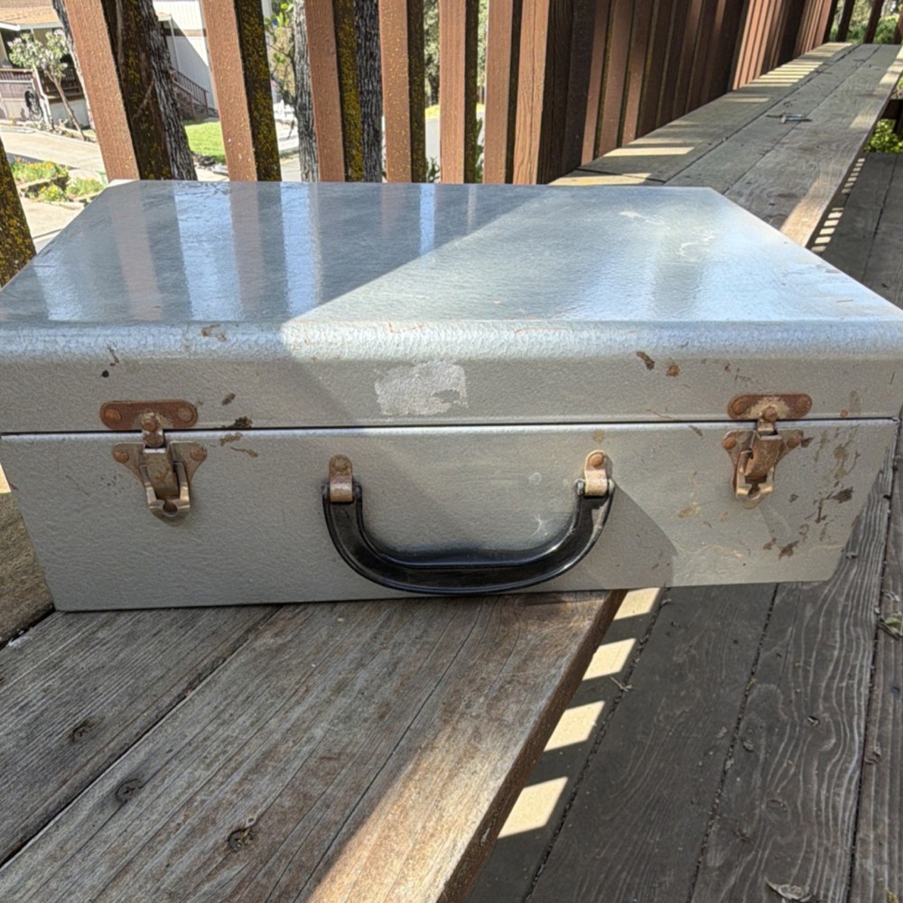 Arrow Compact-O-Lite Continuous Lighting Set Silver Carrying Case 4 Bulbs