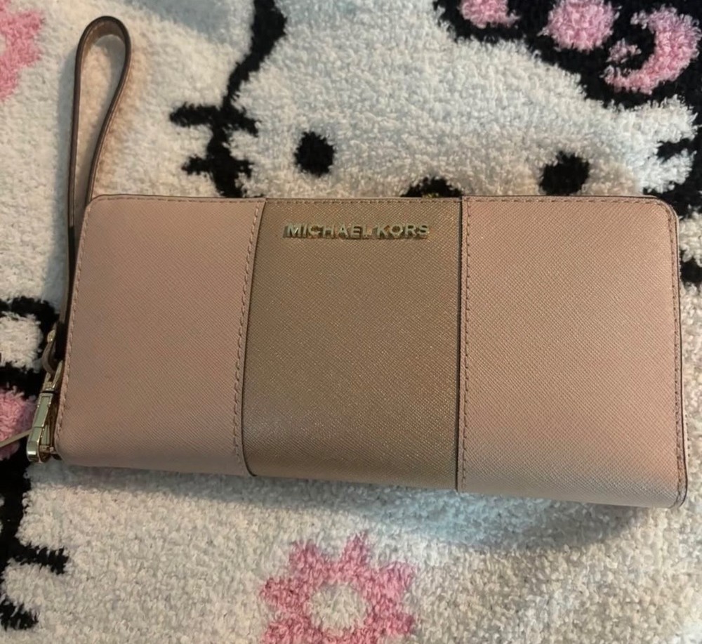 michael kors wallet