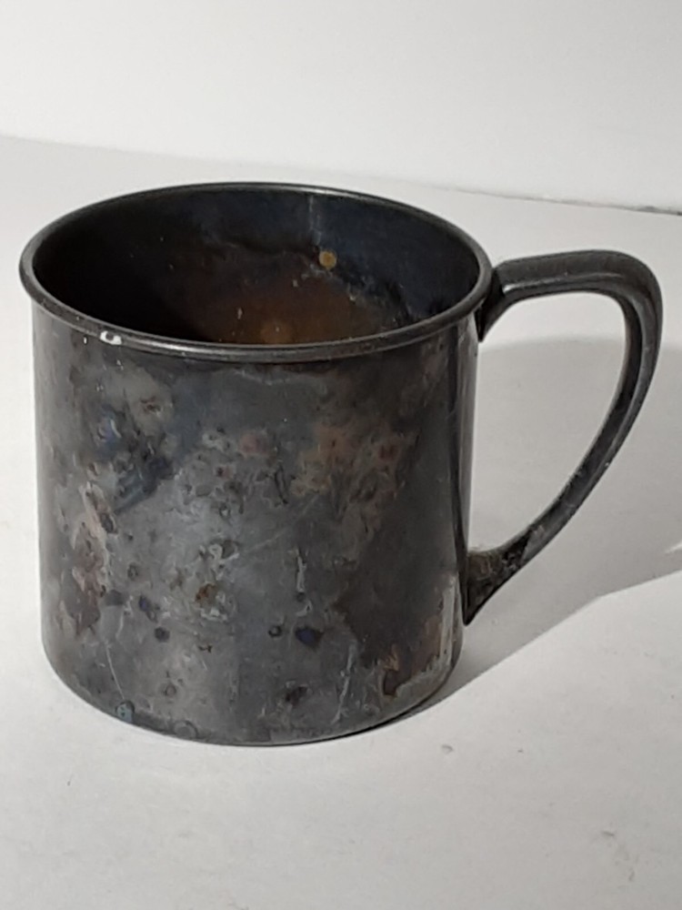 VINTAGE ONEIDA SILVER PLATE CHILDS CUP AND FORK